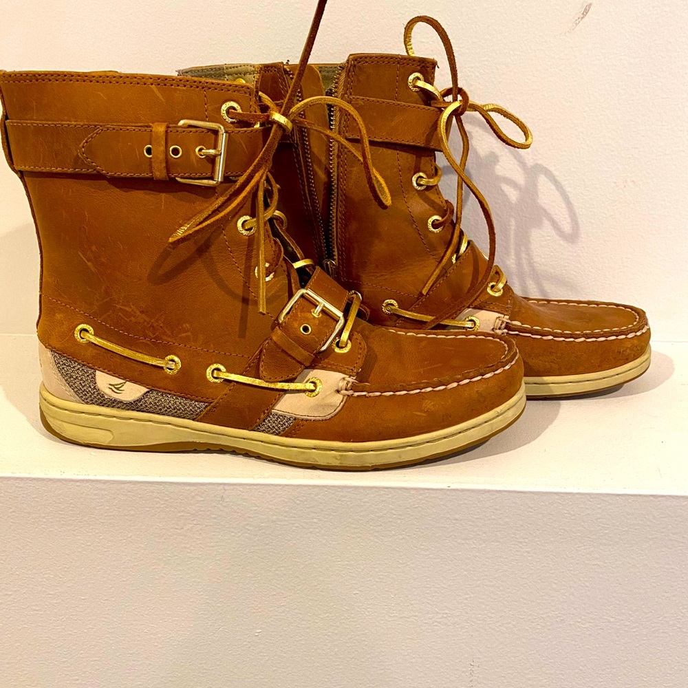 Women’s sperry boots